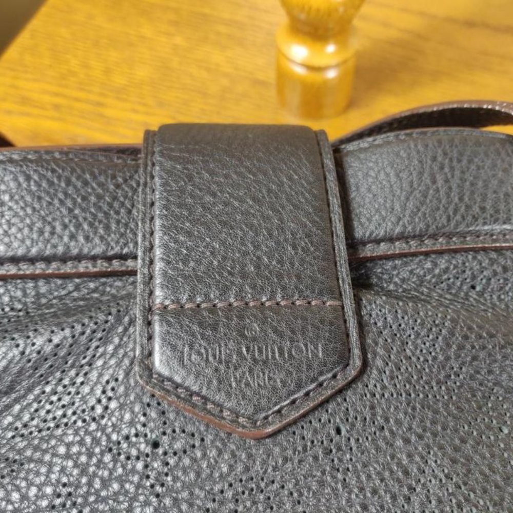 Louis Vuitton Mahina Cirrus Pm Purse Navy Blue - Picture 11 of 14